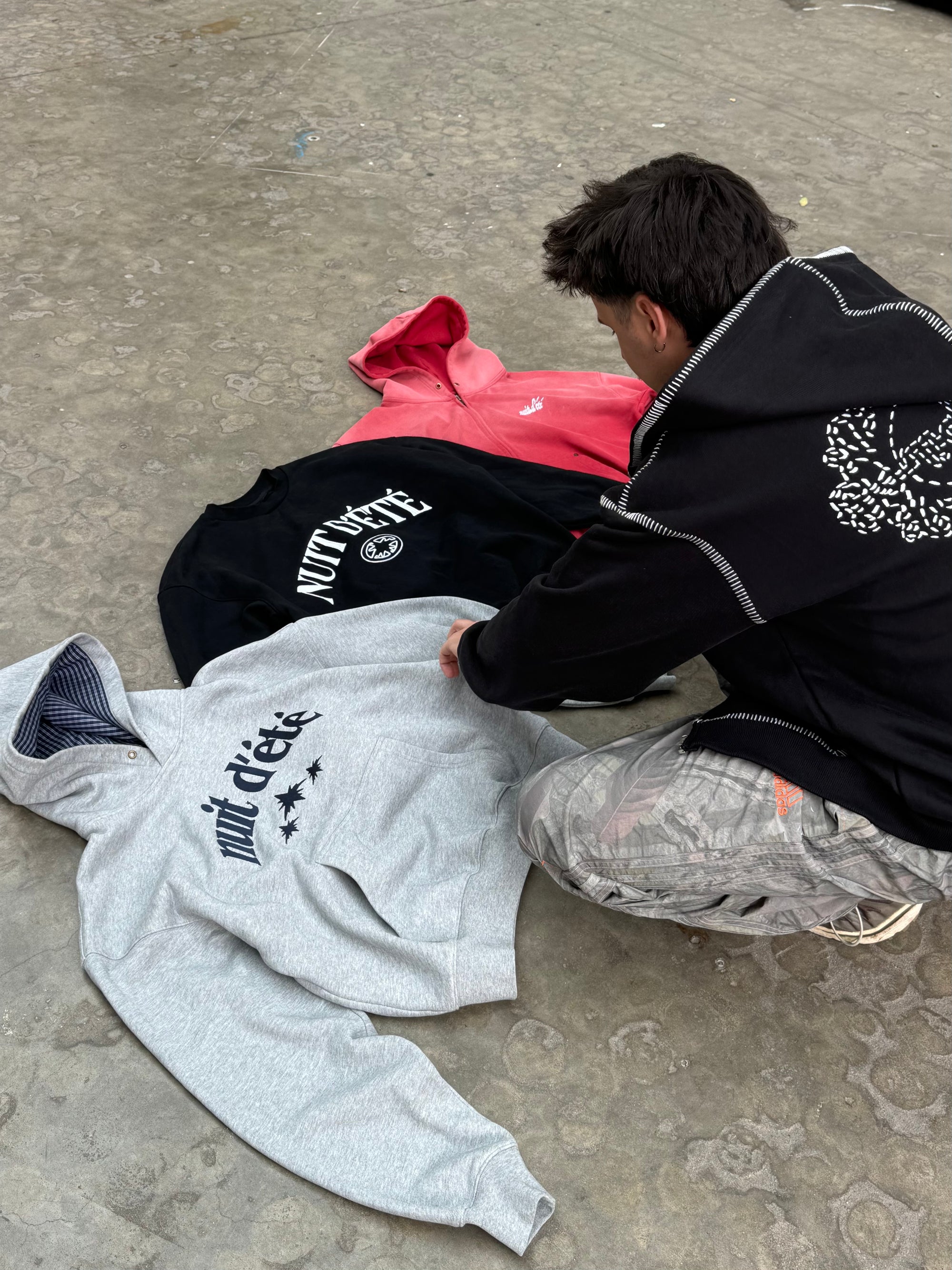 BIG LOGO GREY HOODIE